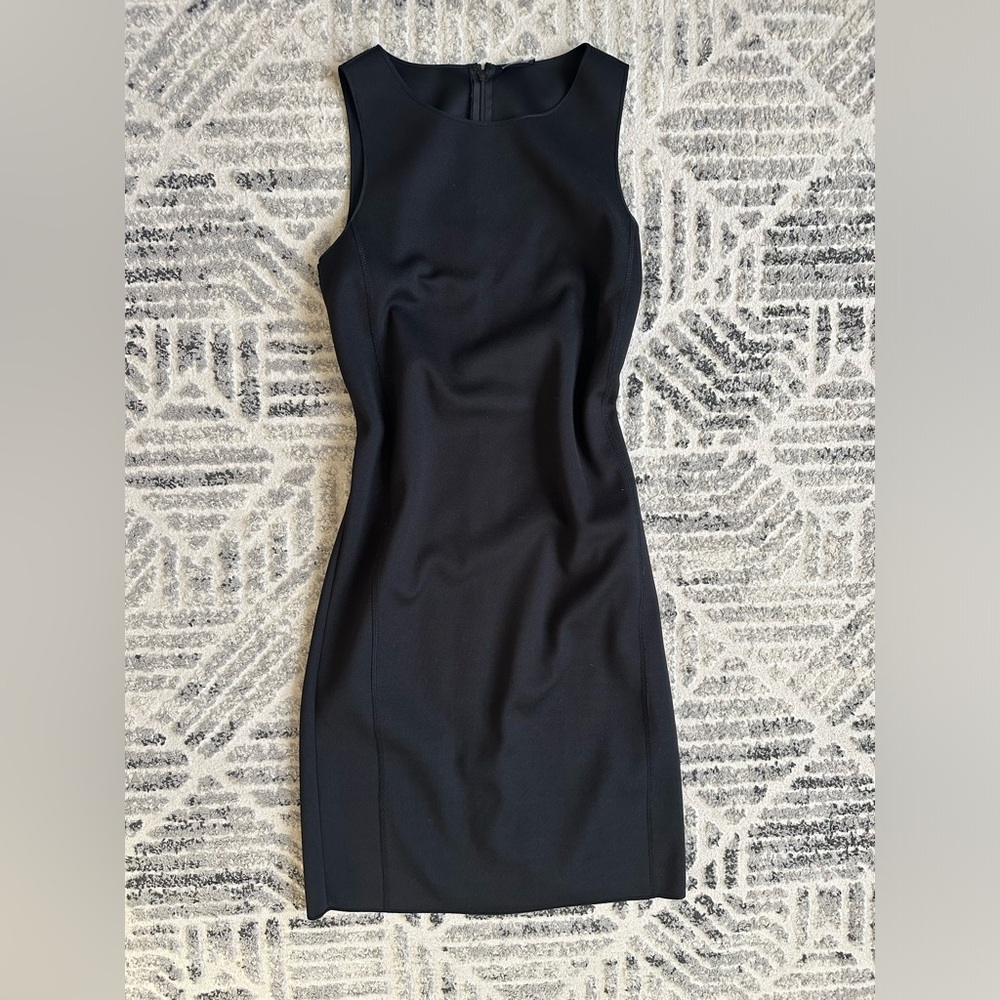 Magaschoni collection Elegant Black Sleeveless Dress size M